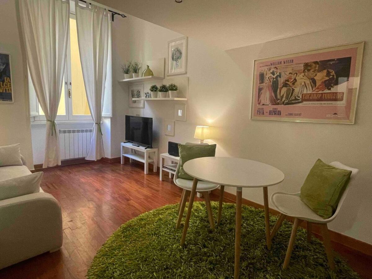 Apartment New - Live Domus Luci Al Colosseo Rome